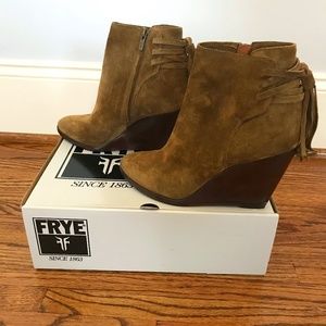 Frye Booties 9.5 - Color Cashew